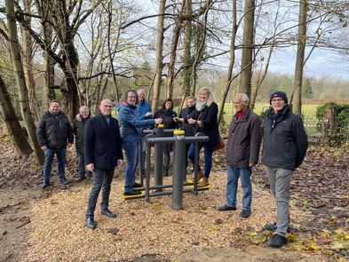 Gemeinsame Eröffnung des Trimm-Dich-Pfades im Hüthumer Wald.