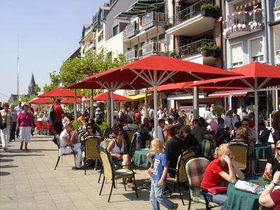 Köstliches und Kultur - Gastronomie an der Rheinpromenade