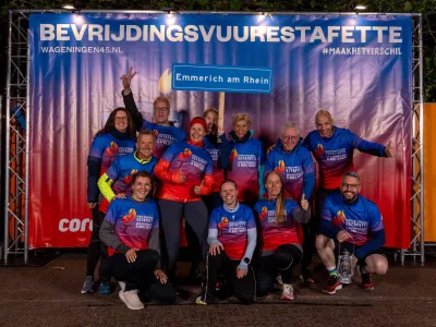 Einige Teilnehmer der Emmericher Laufgruppe am Start in Wageningen