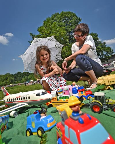 Kindertrödelmarkt am Embricana